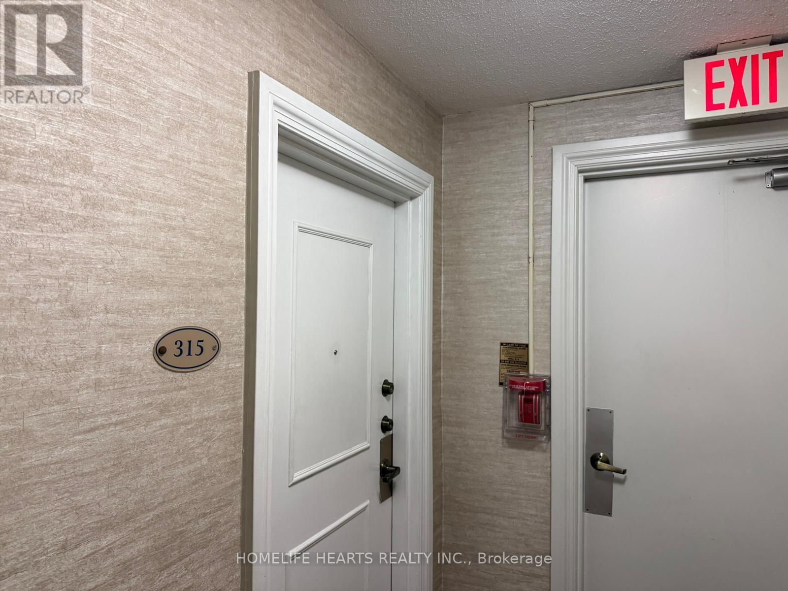 Apartment – 315 - 20 EDGECLIFF GOLFWAY, Toronto – photo 3
