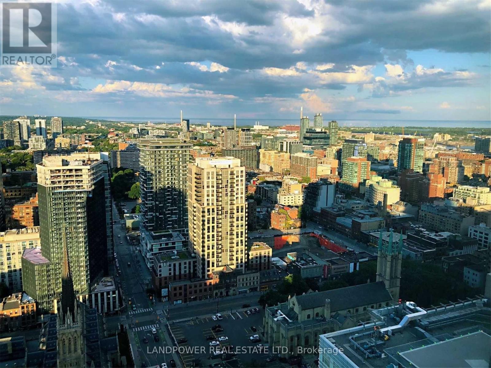 Apartment – 3902 - 210 VICTORIA STREET, Toronto – photo 2