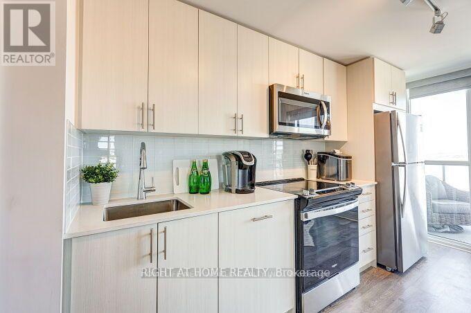 Apartment – 1807 - 2550 SIMCOE STREET N, Oshawa – photo 2
