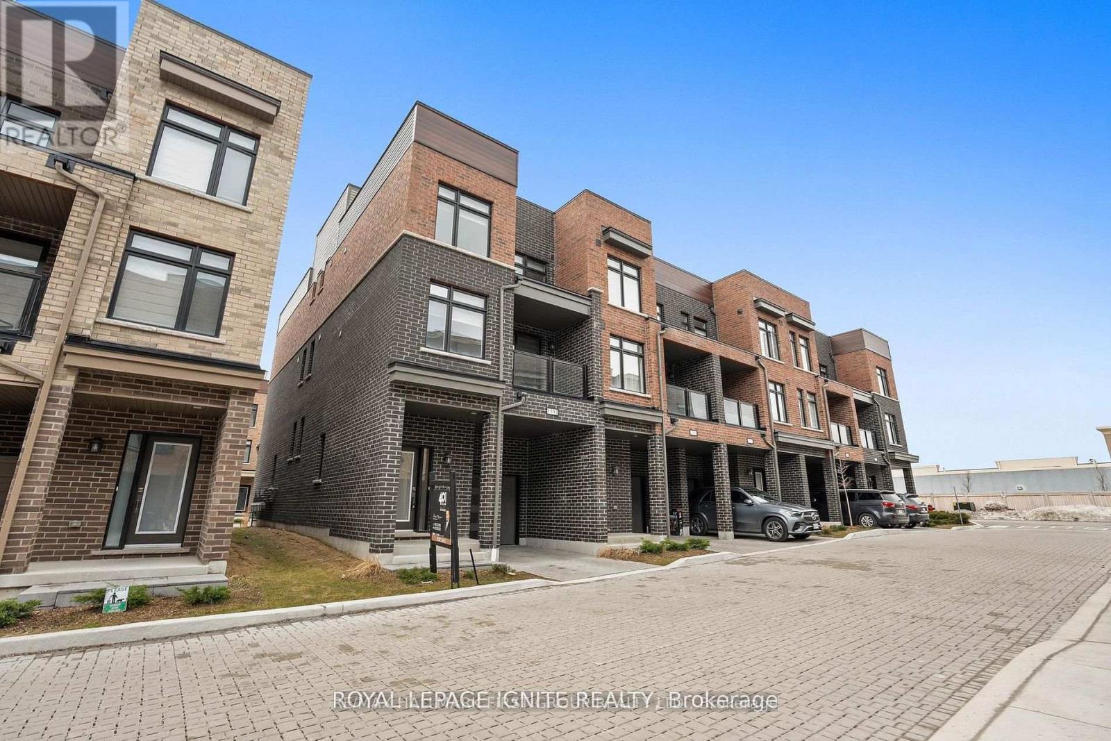 Row / Townhouse – 1501 - 1865 PICKERING PARKWAY, Pickering – photo 2