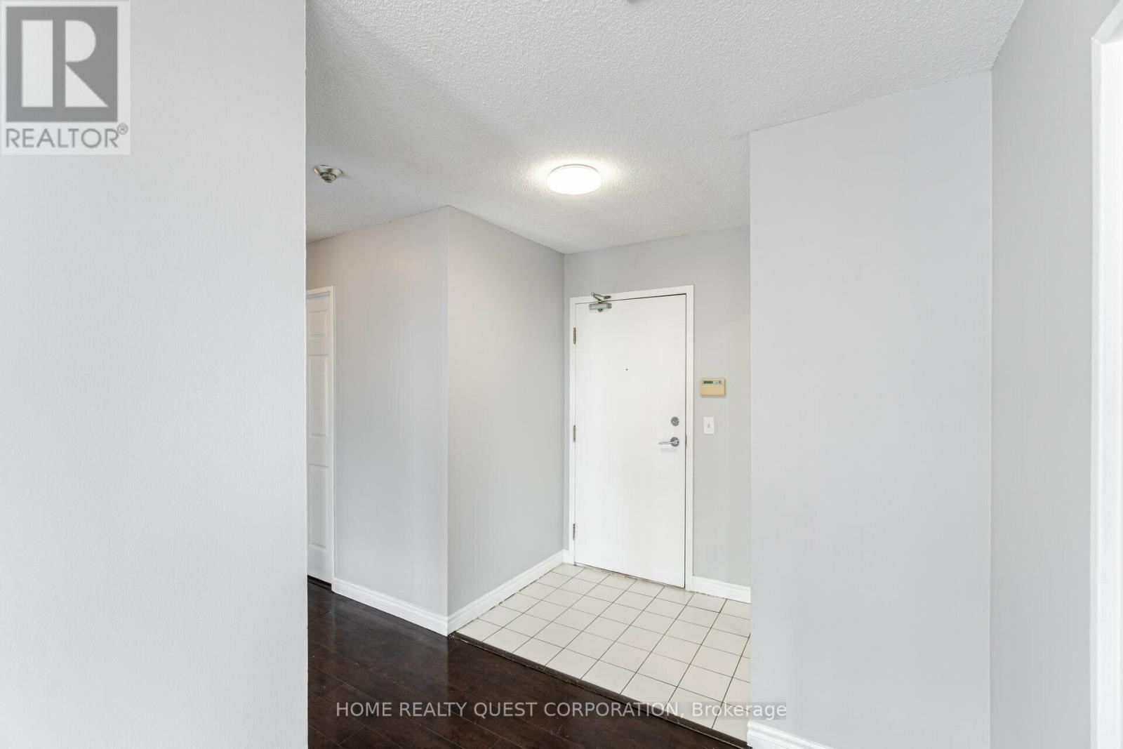 Apartment – 1410 - 325 WEBB DRIVE, Mississauga – photo 3