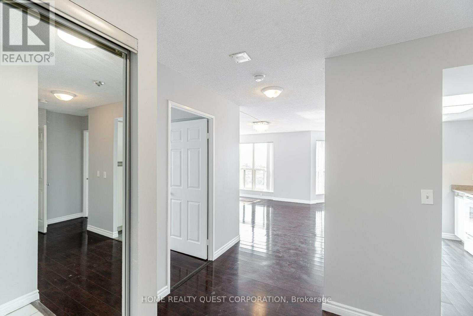 Apartment – 1410 - 325 WEBB DRIVE, Mississauga – photo 4