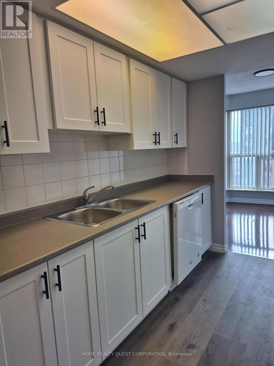 Apartment – 1410 - 325 WEBB DRIVE, Mississauga – photo 5