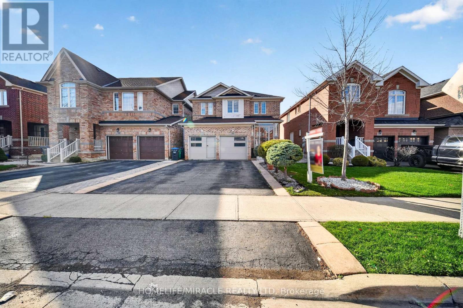 House – 86 BUICK BOULEVARD, Brampton – photo 2