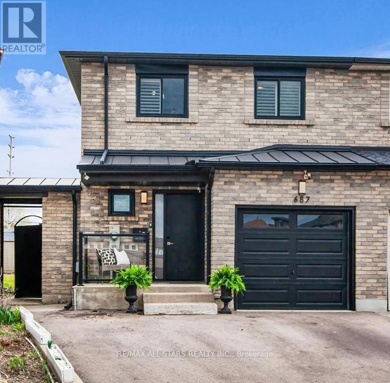 House – 687 CARRYING PLACE, Mississauga – photo 1