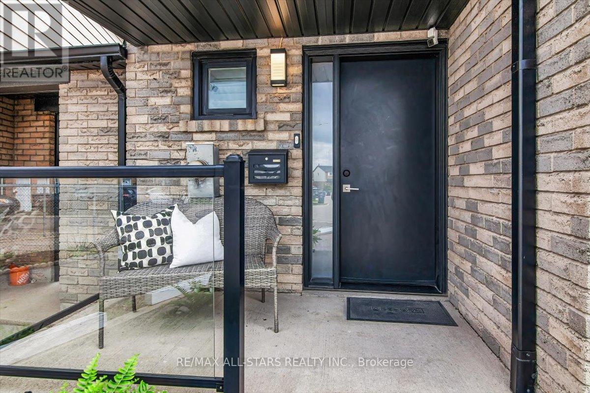 House – 687 CARRYING PLACE, Mississauga – photo 3
