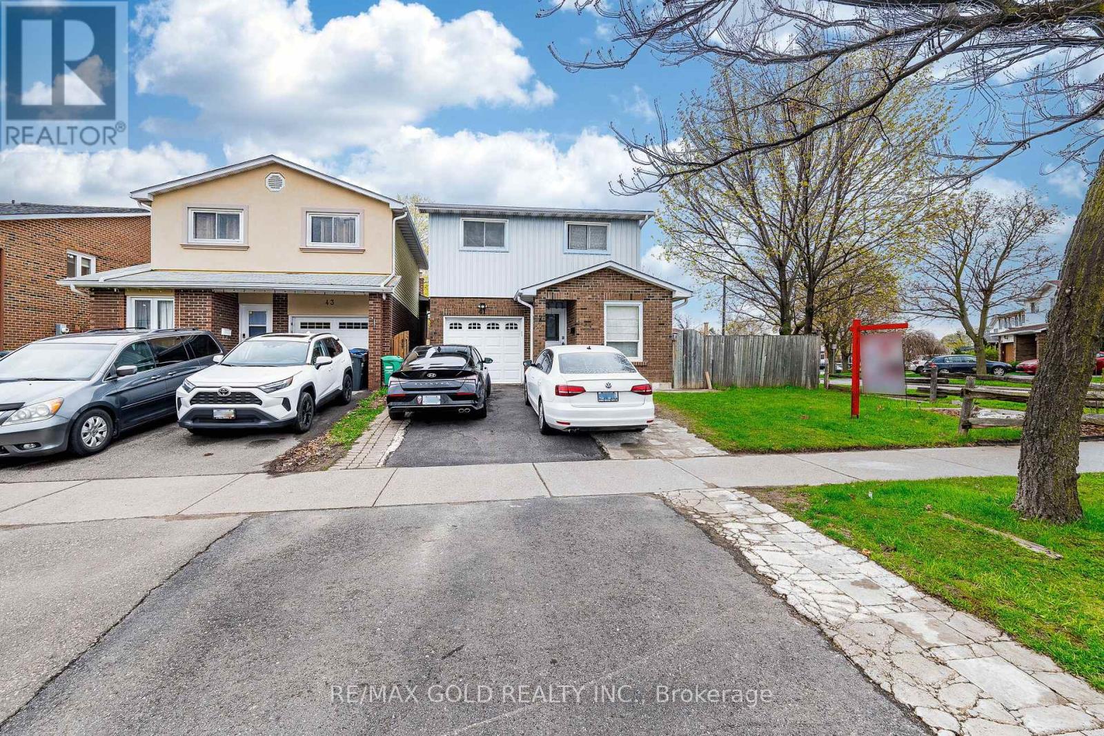 House – 41 SIMMONS BOULEVARD, Brampton – photo 3