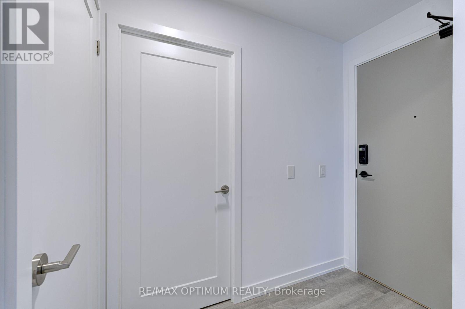 Apartment – 1108 - 5105 HURONTARIO STREET, Mississauga – photo 2