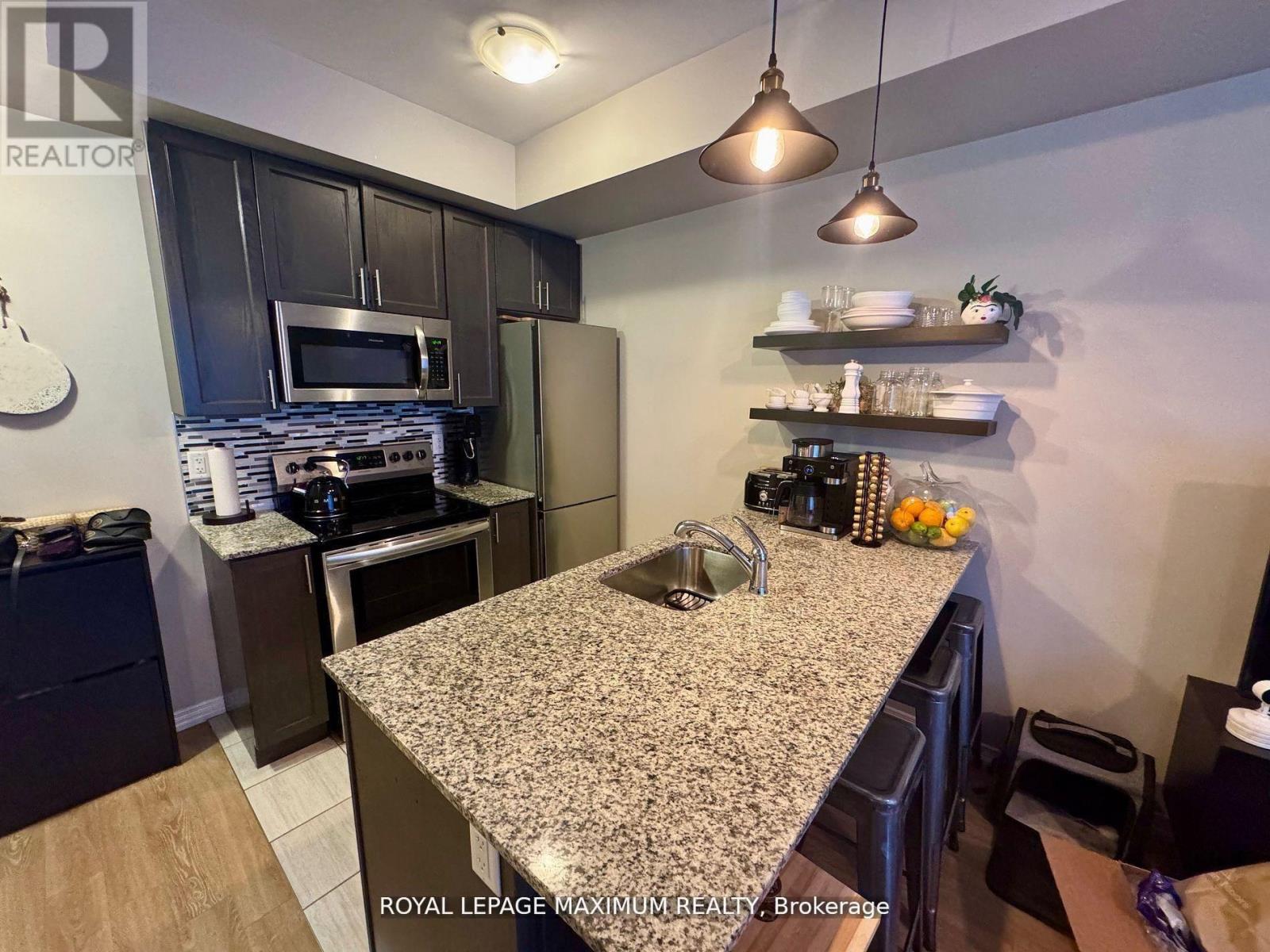 Row / Townhouse – 92 - 30 FIELDWAY ROAD, Toronto – photo 3