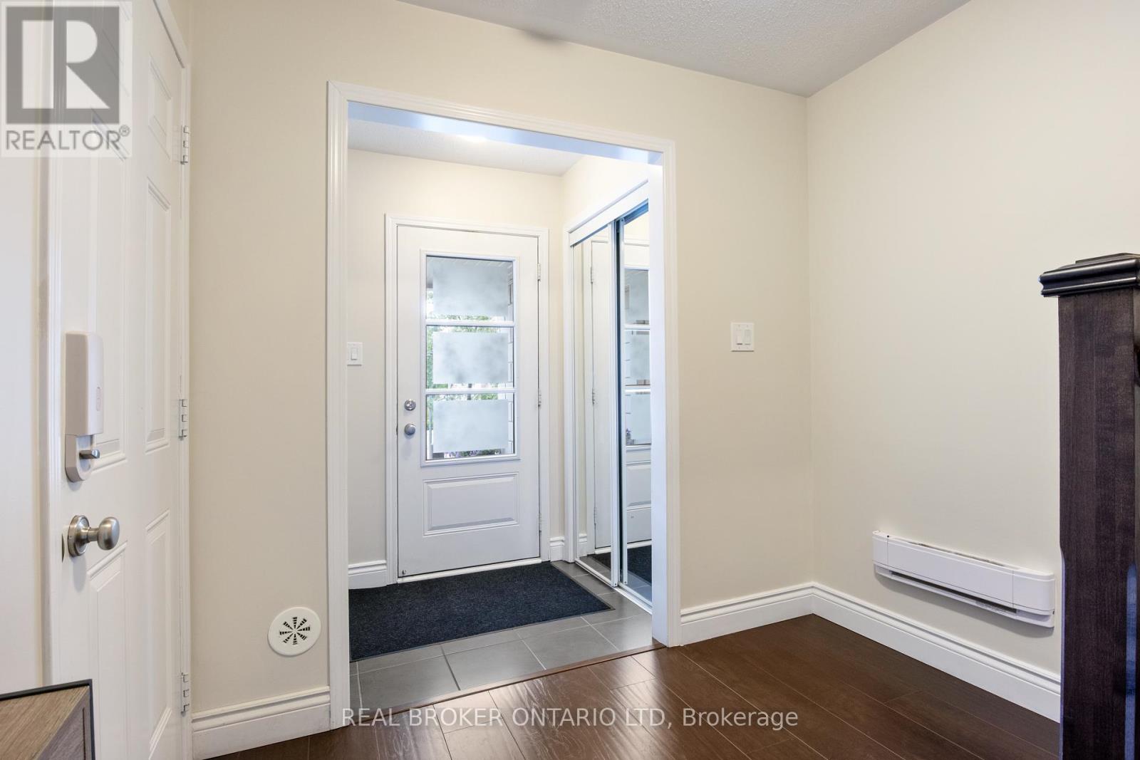 Row / Townhouse – 34 - 100 BAYCLIFFE CRESCENT, Brampton – photo 4