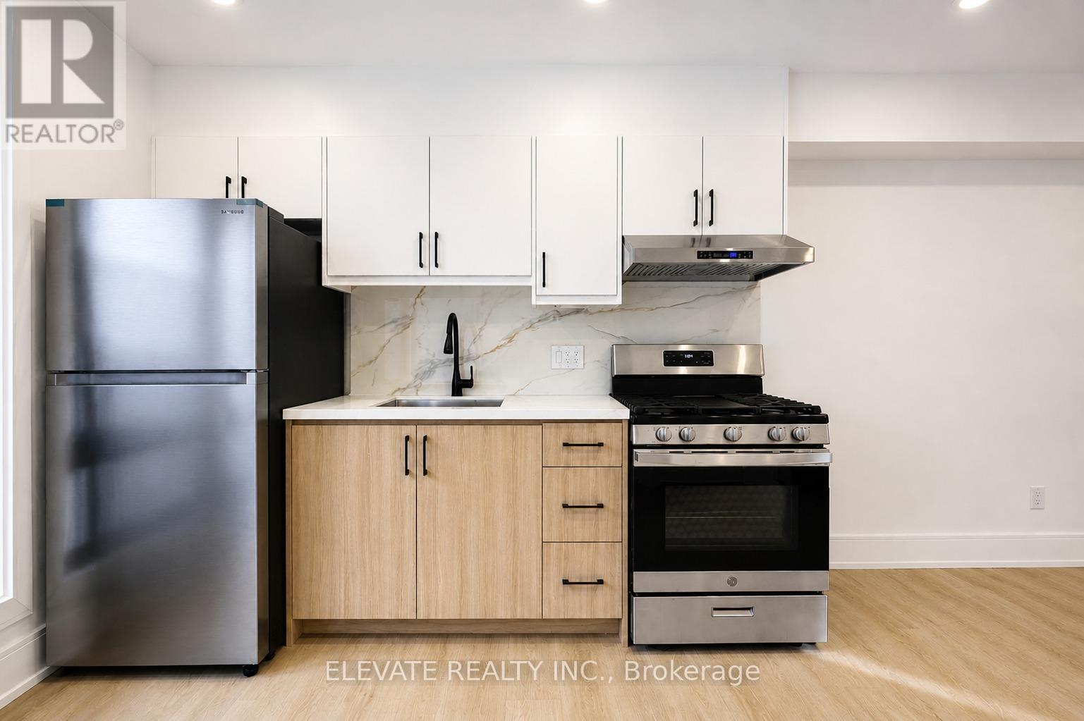 House – LANEWAY - 157 ST CLARENS AVENUE, Toronto – photo 2