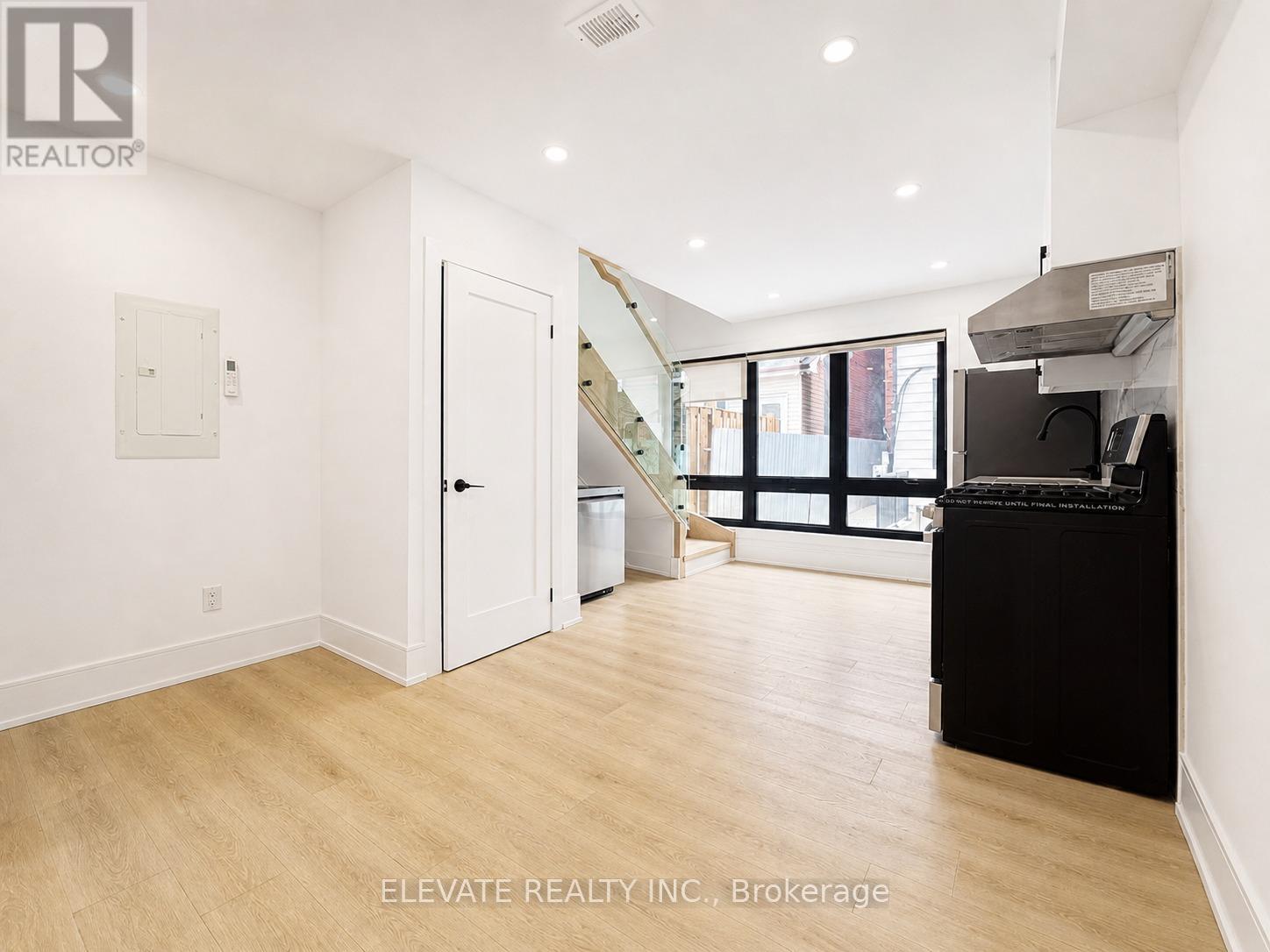 House – LANEWAY - 157 ST CLARENS AVENUE, Toronto – photo 3