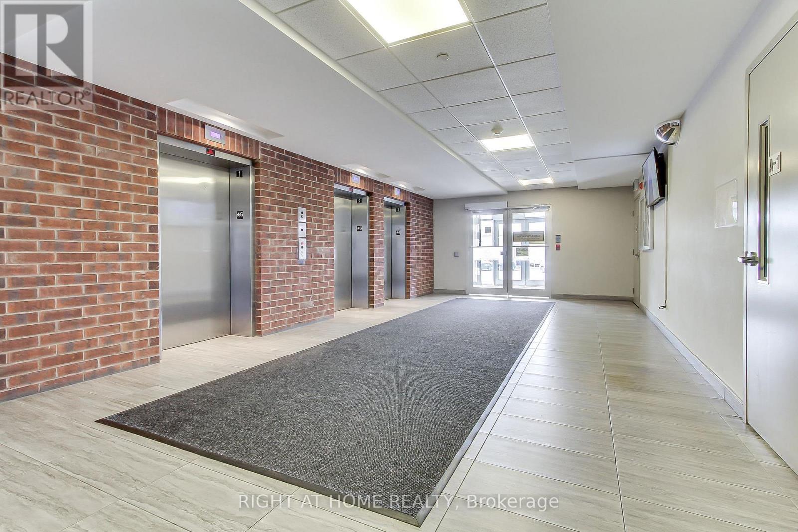 Apartment – 422 - 39 NEW DELHI DRIVE E, Markham – photo 3