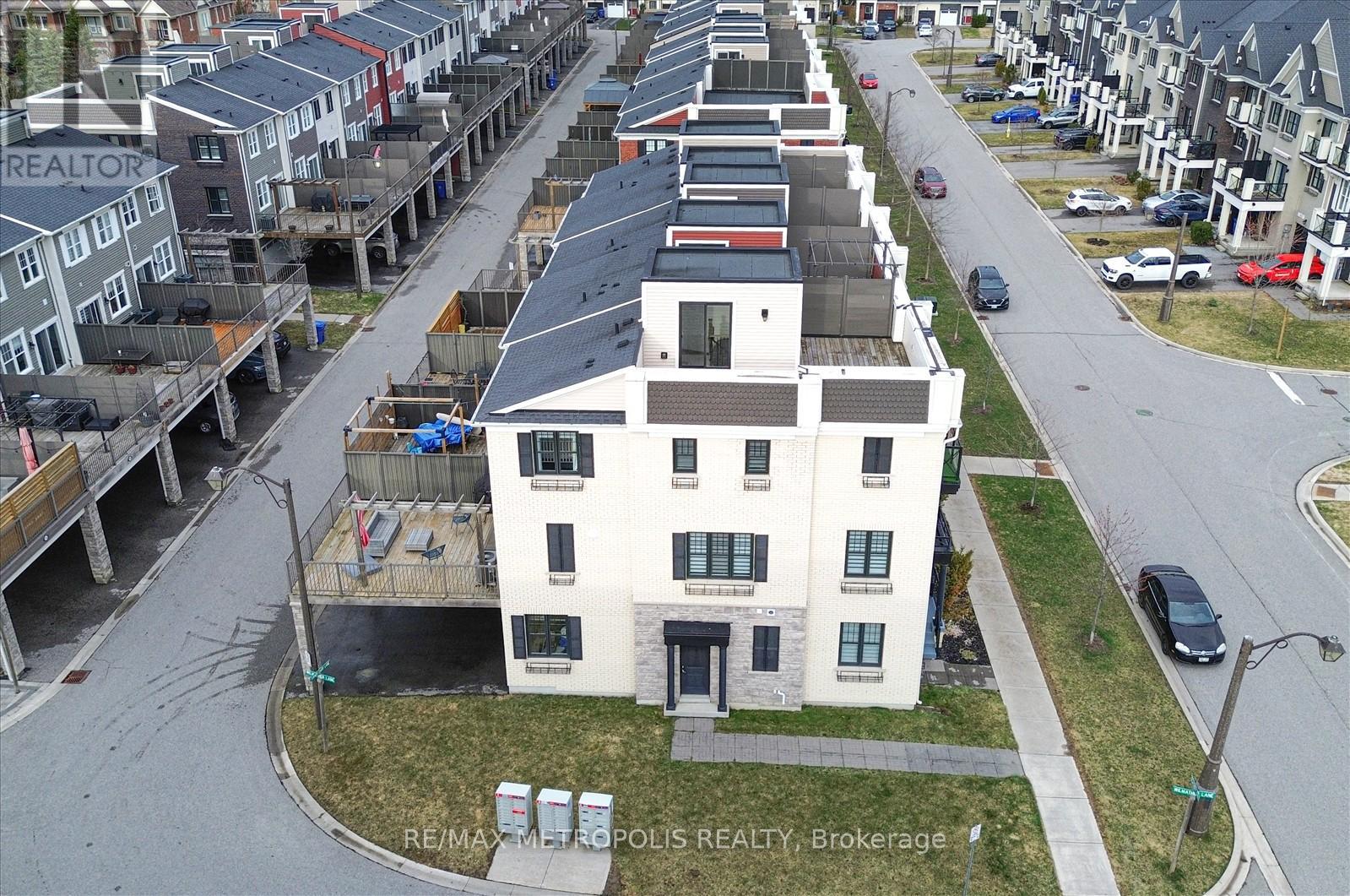 Row / Townhouse – 1 BOADWAY CRESCENT, Whitchurch-Stouffville – photo 5