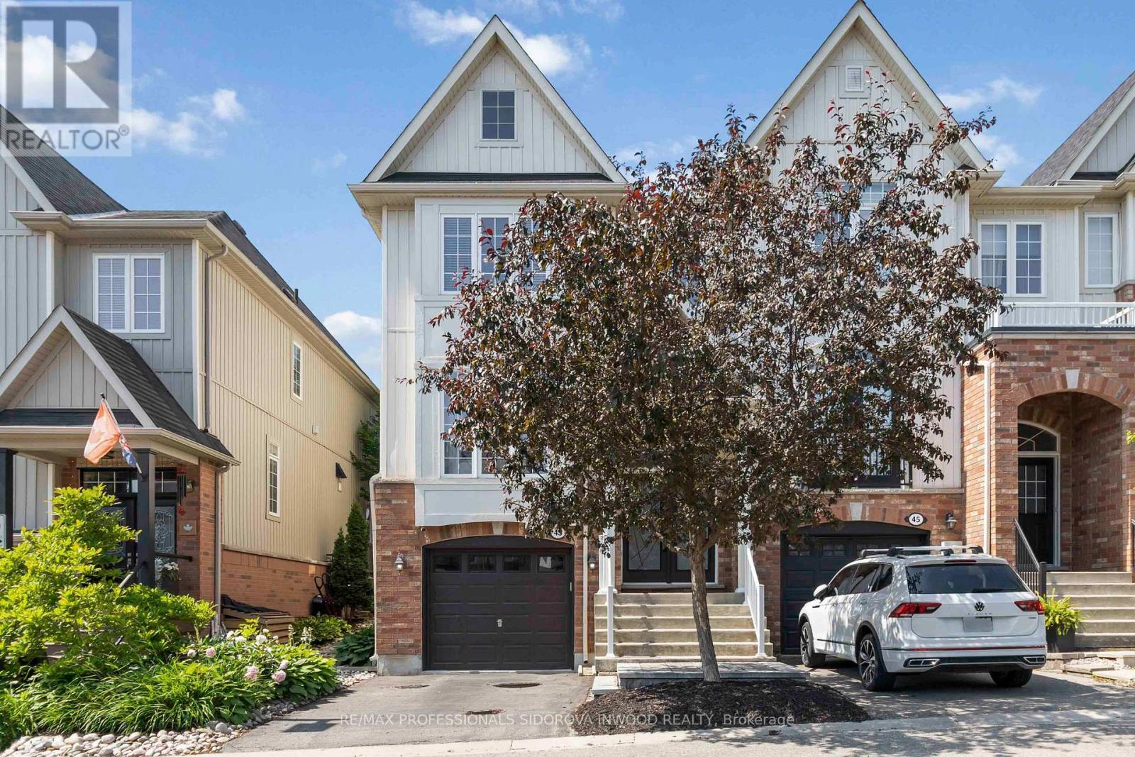 Row / Townhouse – 43 SUTCLIFF LANE, Halton Hills – photo 2