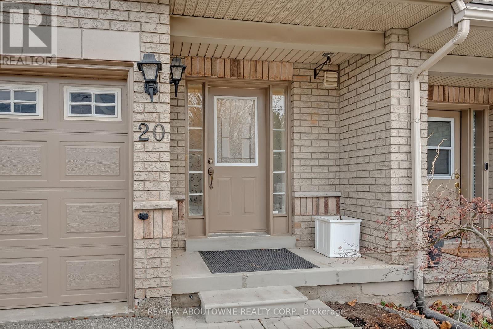 Row / Townhouse – 20 - 1290 HERITAGE WAY, Oakville – photo 3