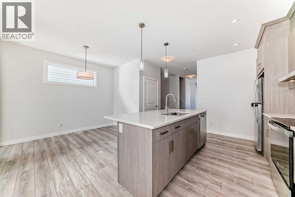 House for Sale in 121 Ambleside Heath NW|Calgary, Alberta T3P1S4 4