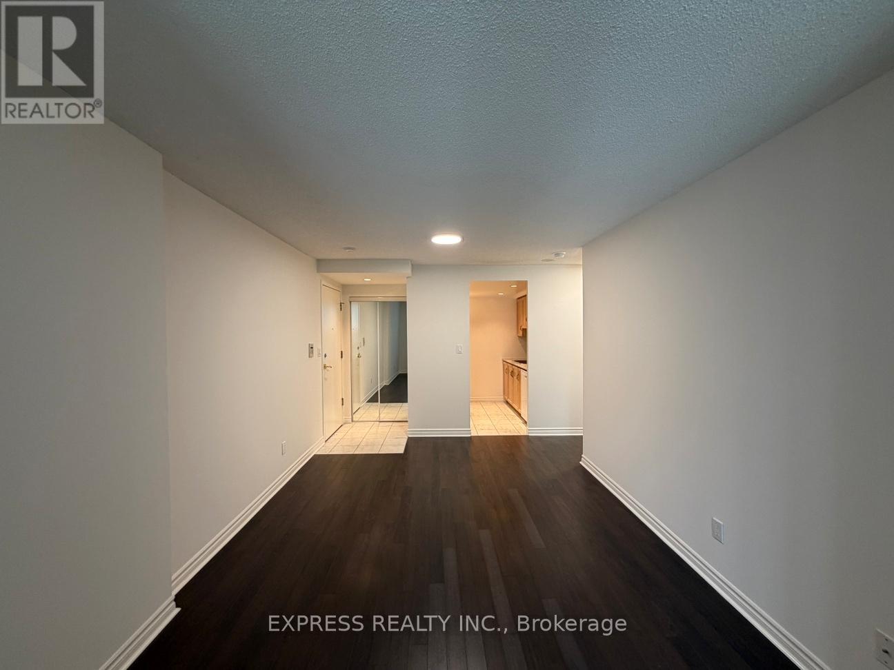 Apartment – 901 - 168 SIMCOE STREET, Toronto – photo 5