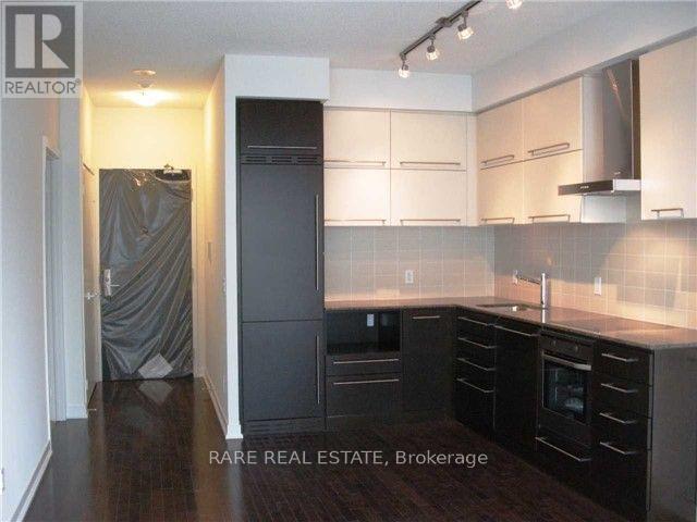 Apartment – 1411 - 770 BAY STREET, Toronto – photo 4