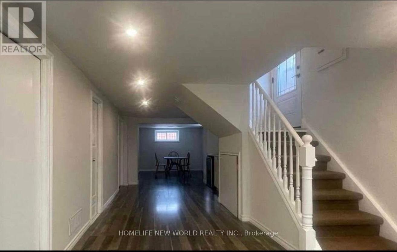 House – BSMT - 98 LYNVALLEY CRESCENT, Toronto – photo 3