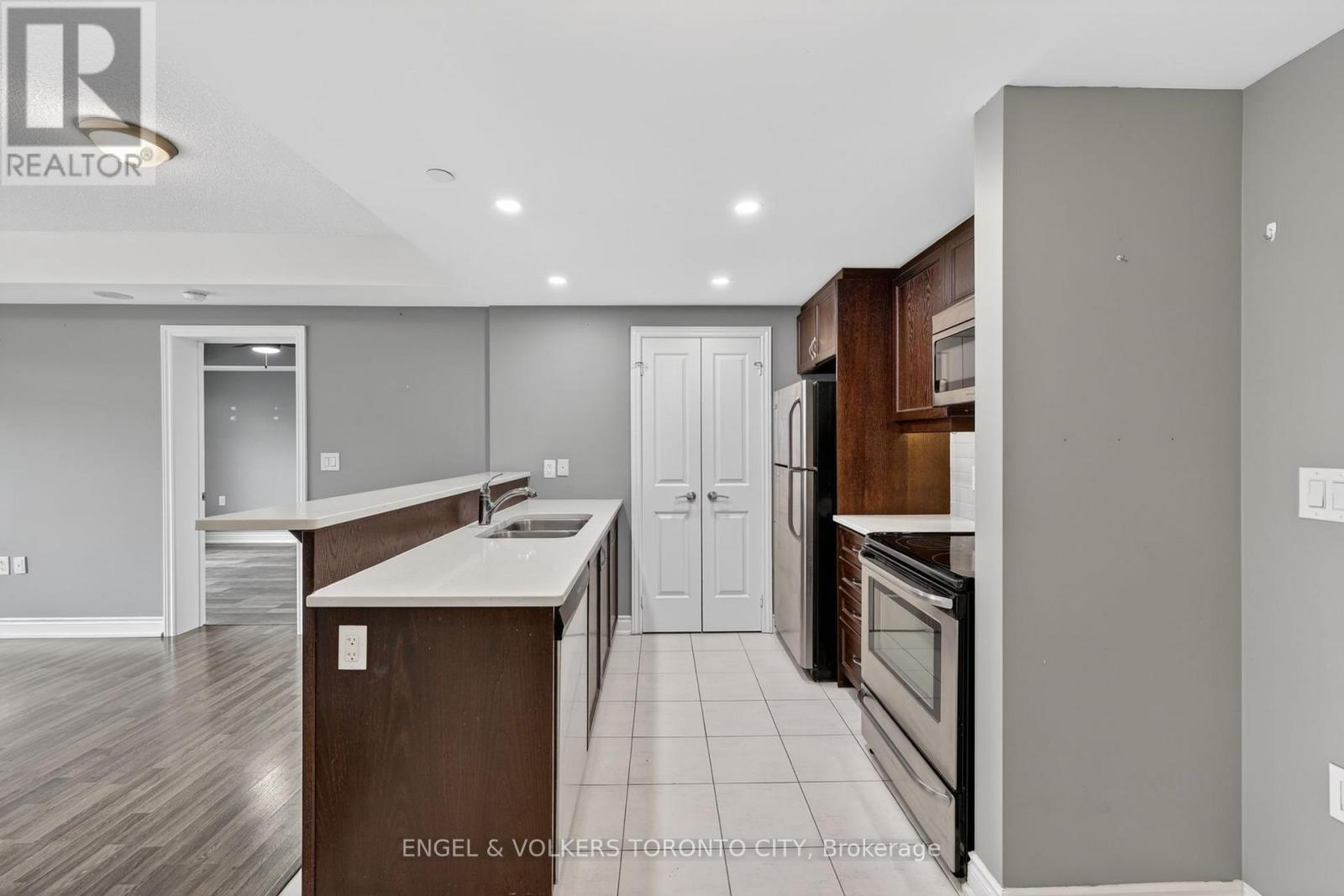 Apartment – 503 - 149 CHURCH STREET, King – photo 5