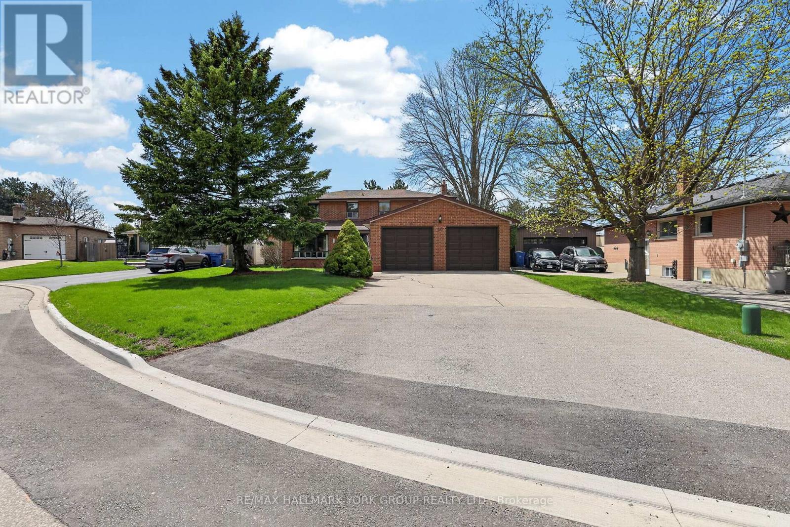 House – 16 WENDERLY DRIVE, Aurora – photo 2