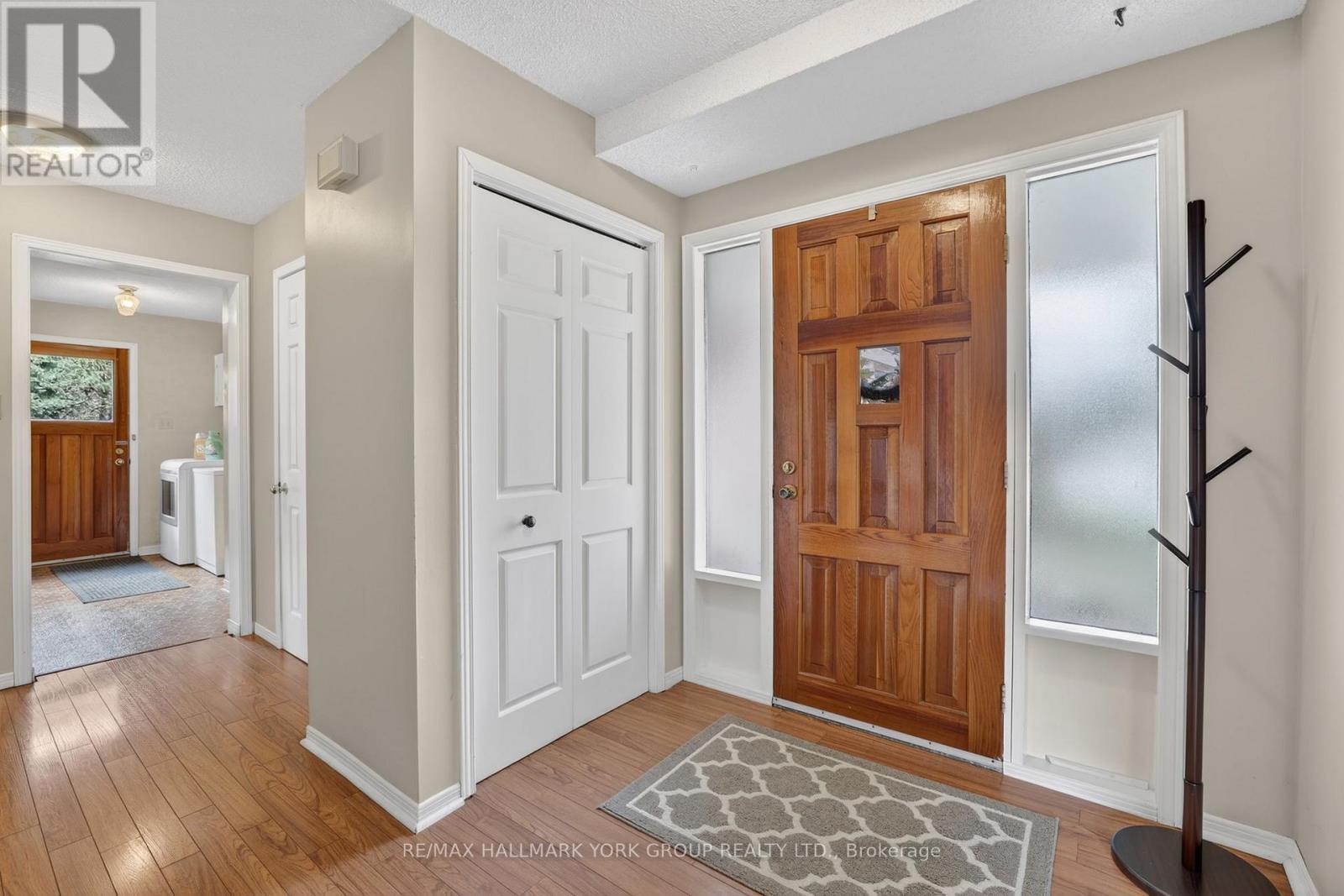 House – 16 WENDERLY DRIVE, Aurora – photo 5