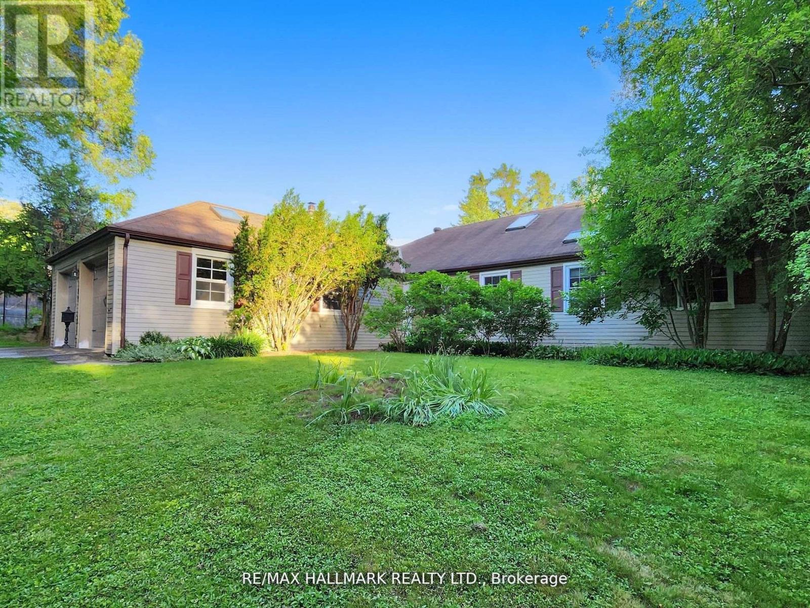 House – 109 HIGHLAND LANE, Richmond Hill – photo 3