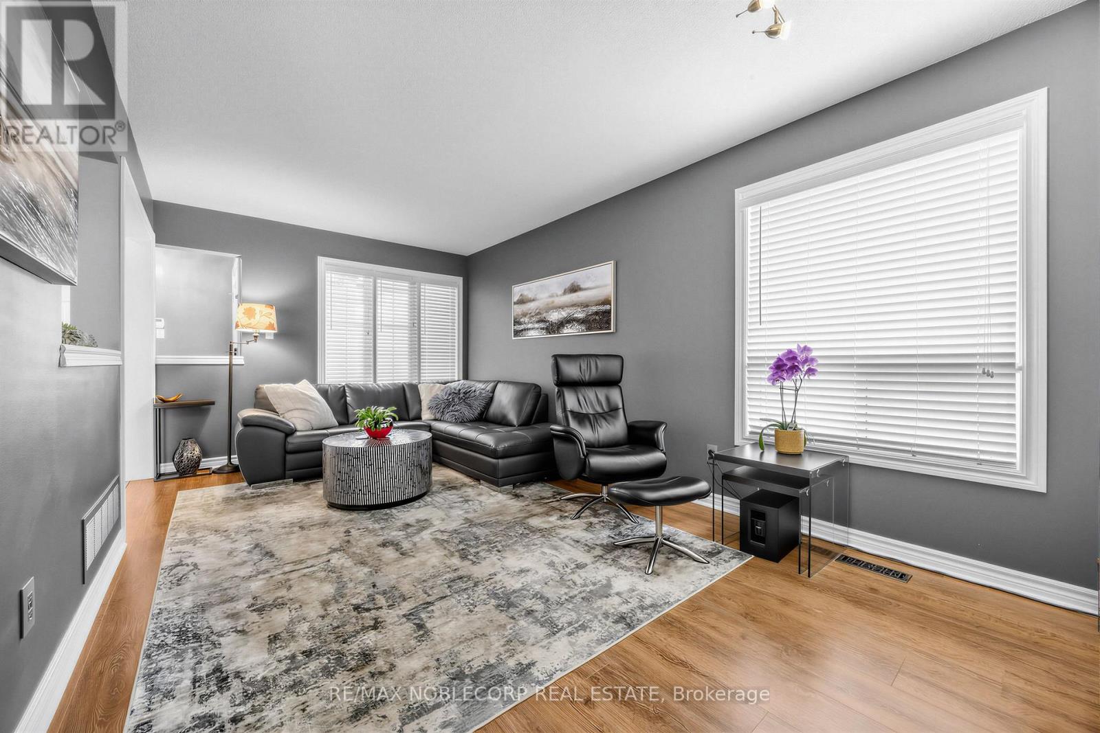 House – 61 WOODHAVEN CRESCENT, Richmond Hill – photo 3