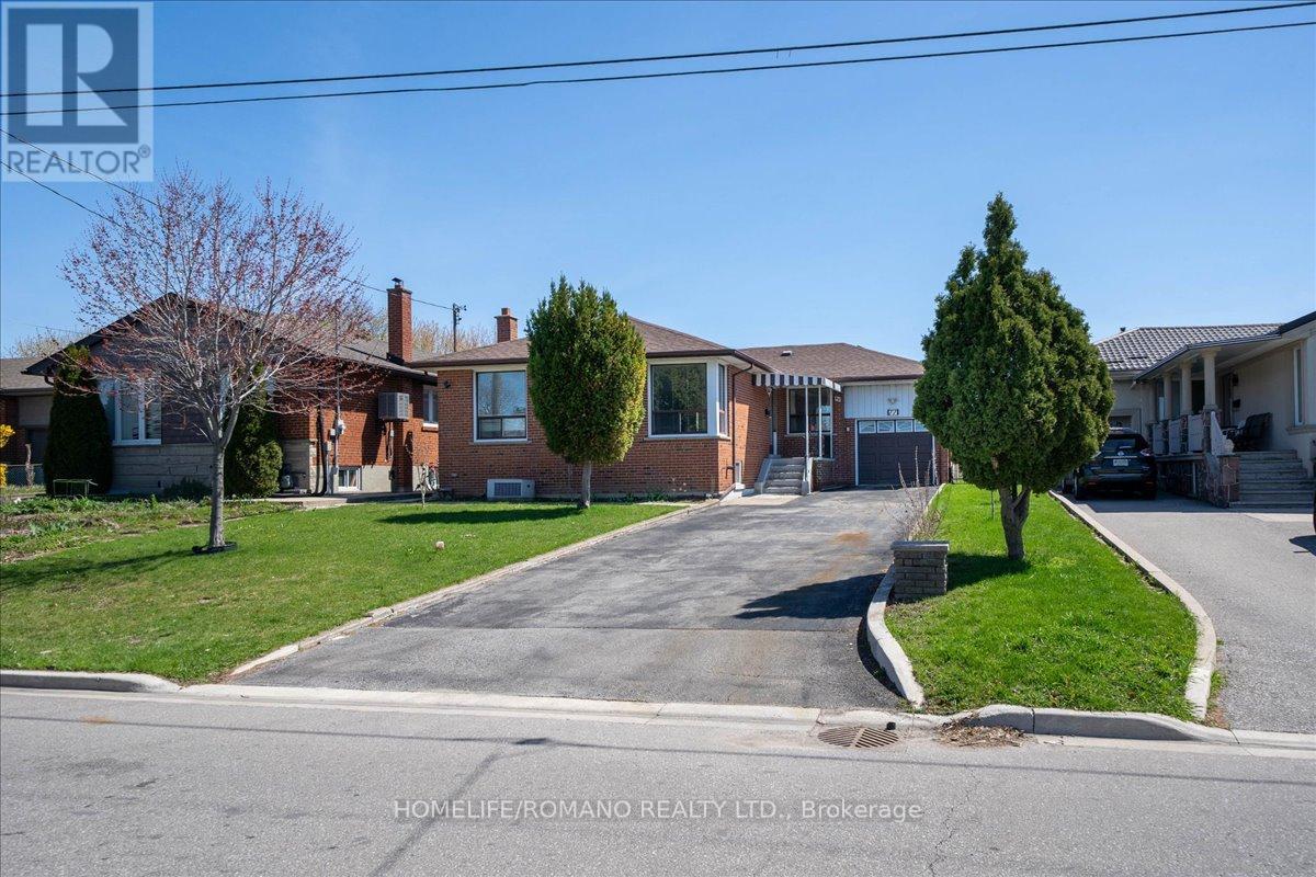 House – 77 TAVISTOCK ROAD, Toronto – photo 1