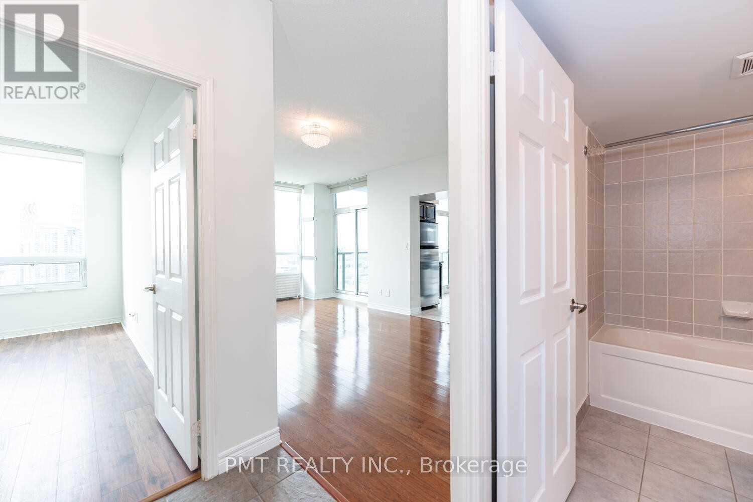 Apartment – 3708 - 208 ENFIELD PLACE, Mississauga – photo 3