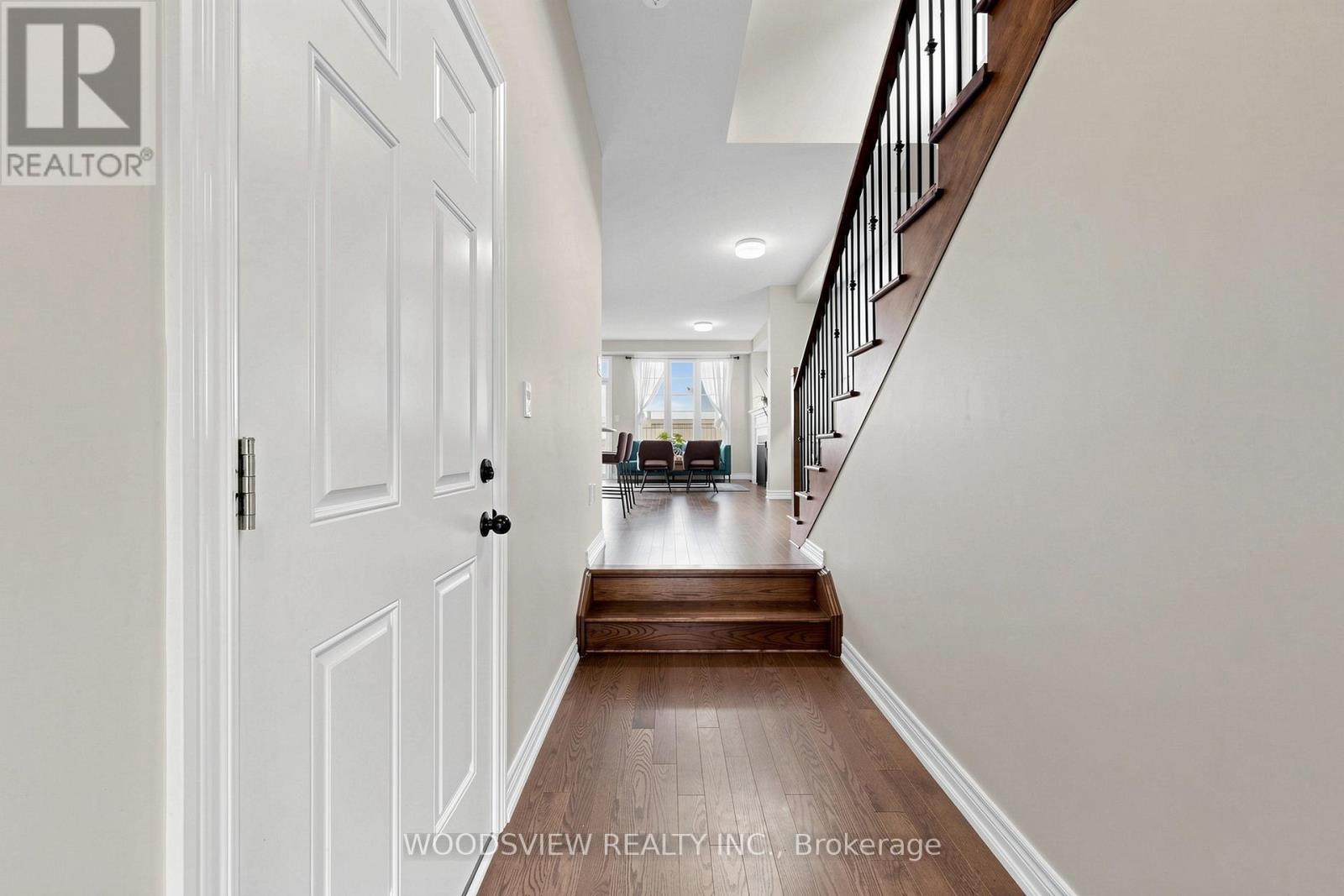 House – 1366 CLARRIAGE COURT, Milton – photo 3