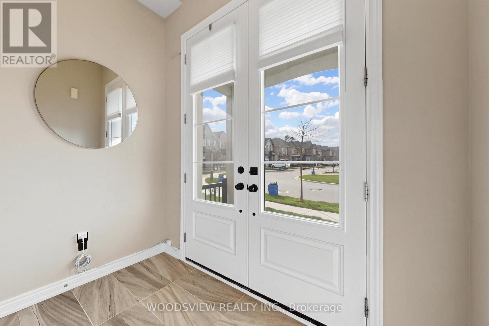 House – 1366 CLARRIAGE COURT, Milton – photo 4