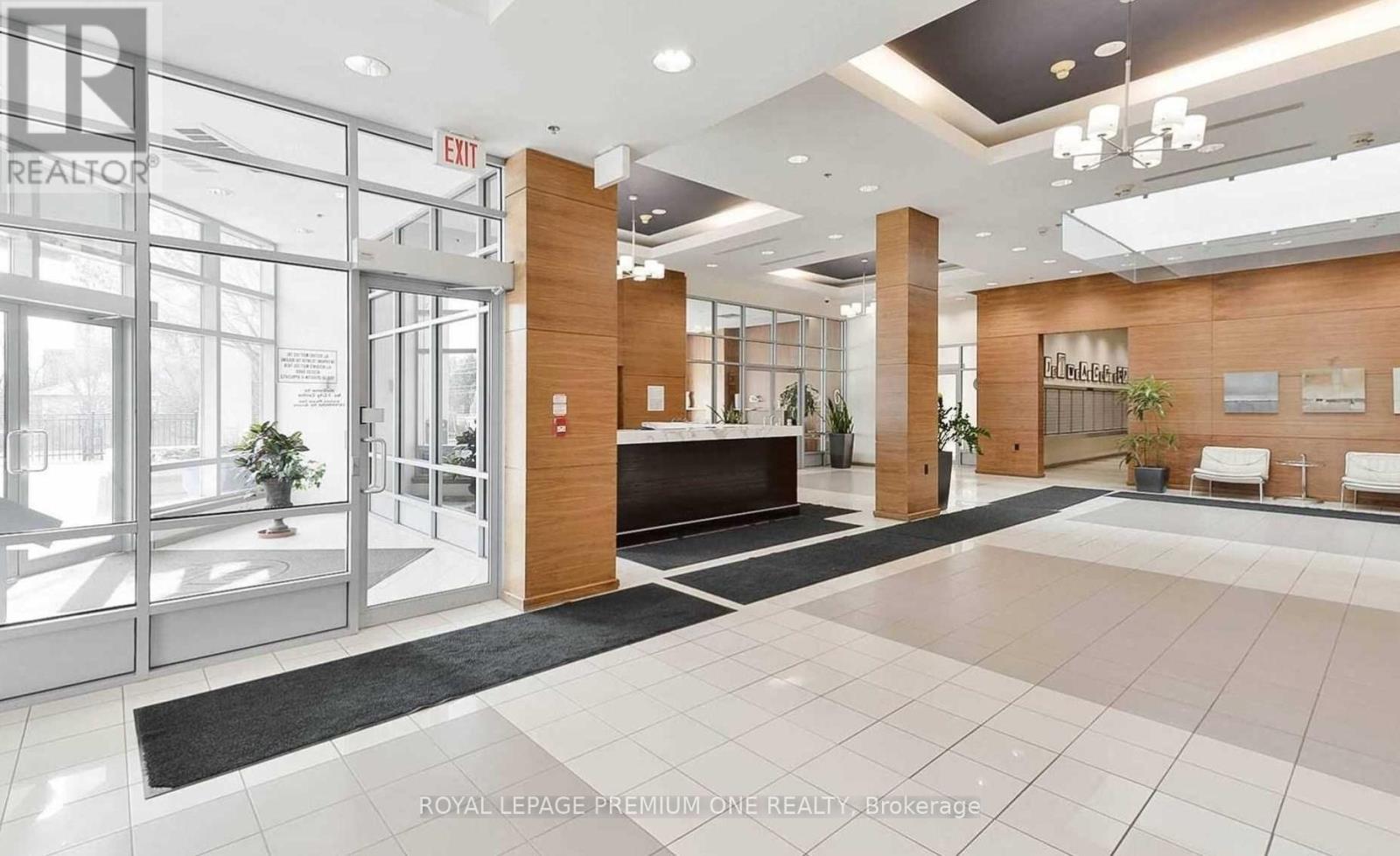 Apartment – 303 - 33 ELM DRIVE, Mississauga – photo 4
