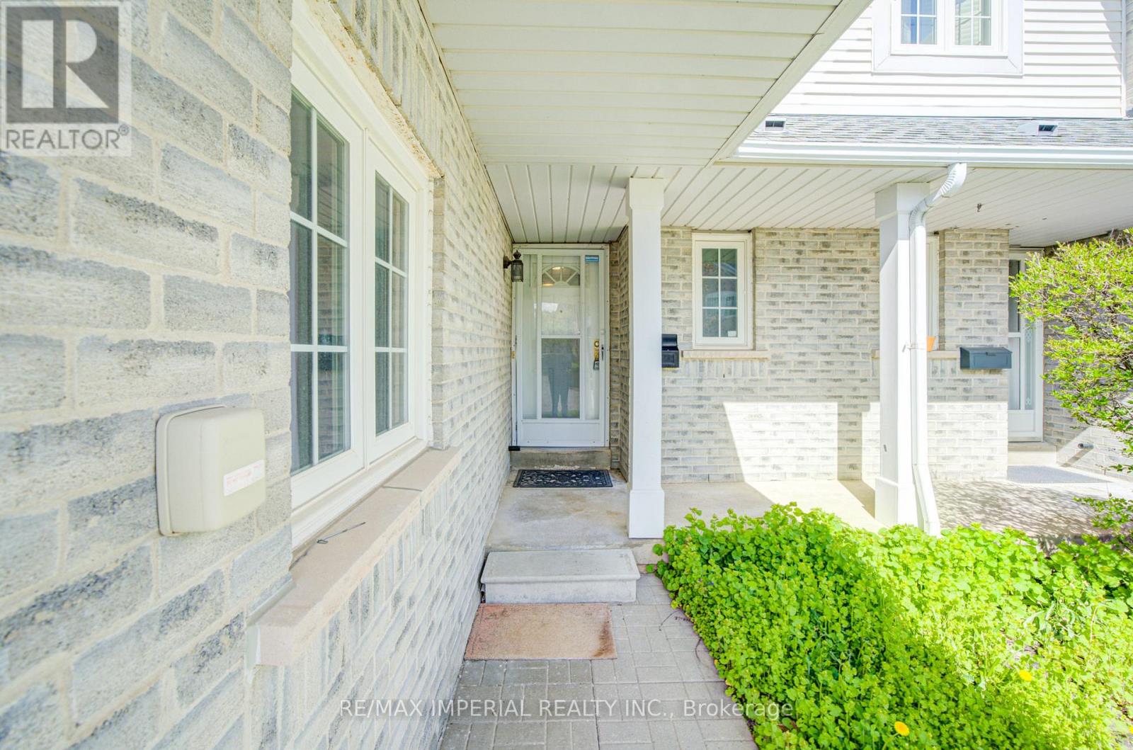 Row / Townhouse – 44 - 5305 GLEN ERIN DRIVE, Mississauga – photo 2
