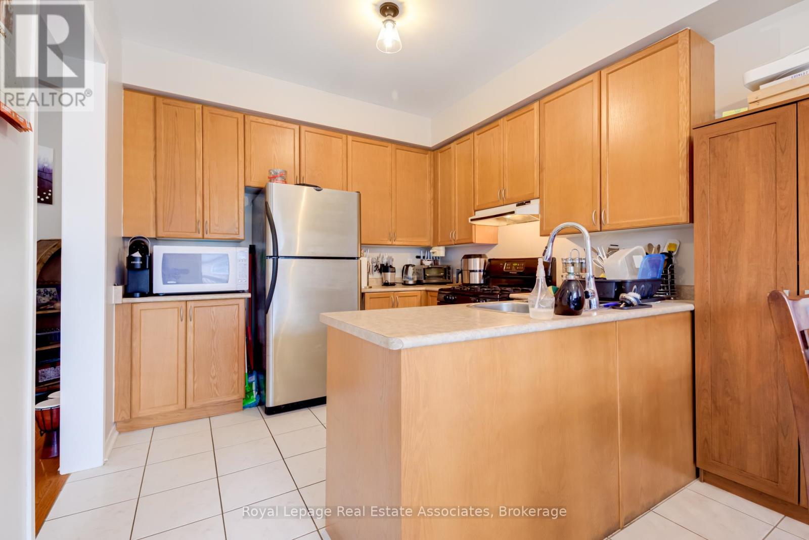Row / Townhouse – 6603 JAZZY MEWS, Mississauga – photo 5
