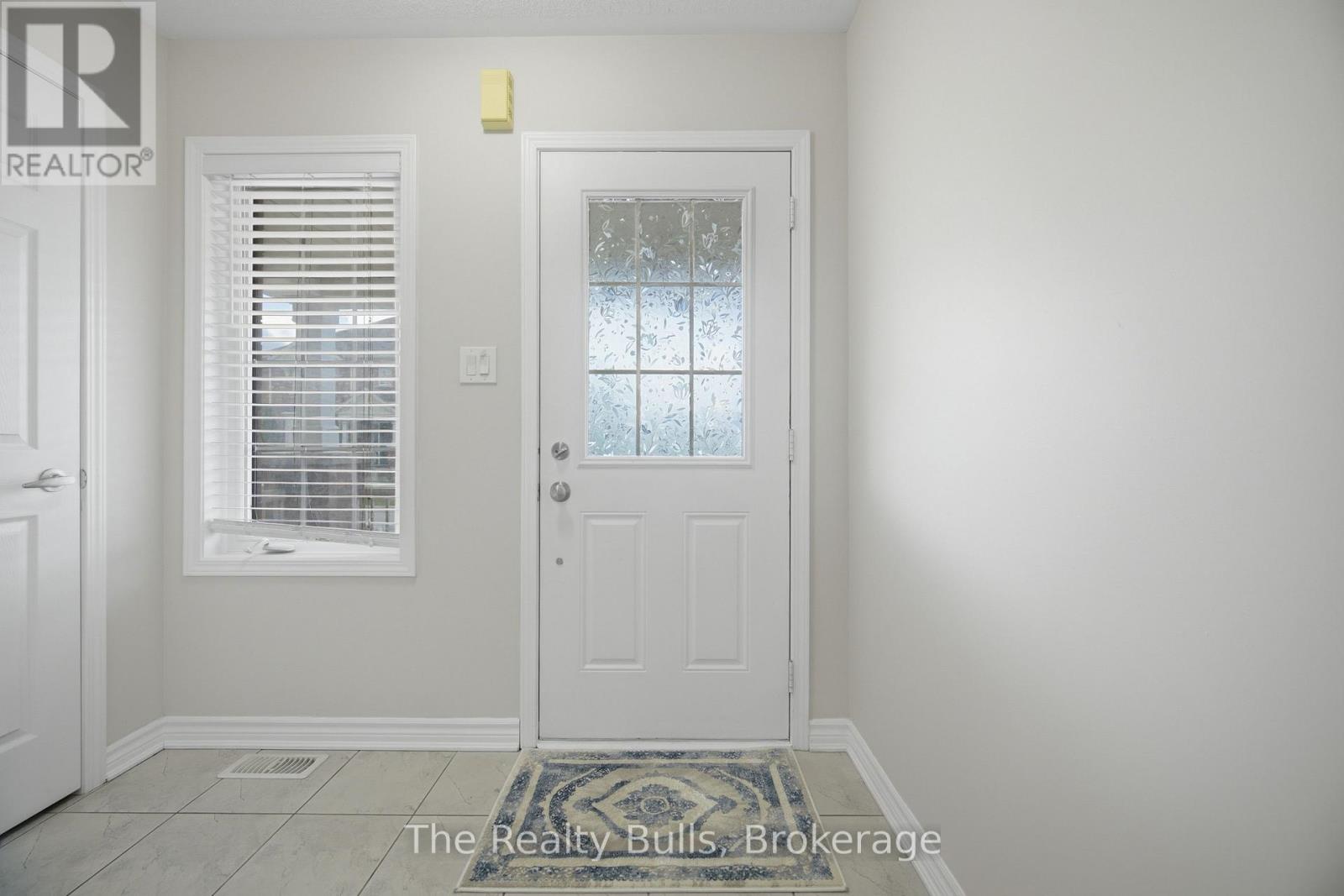 Row / Townhouse – 37 LOTHBURY DRIVE NW, Brampton – photo 5