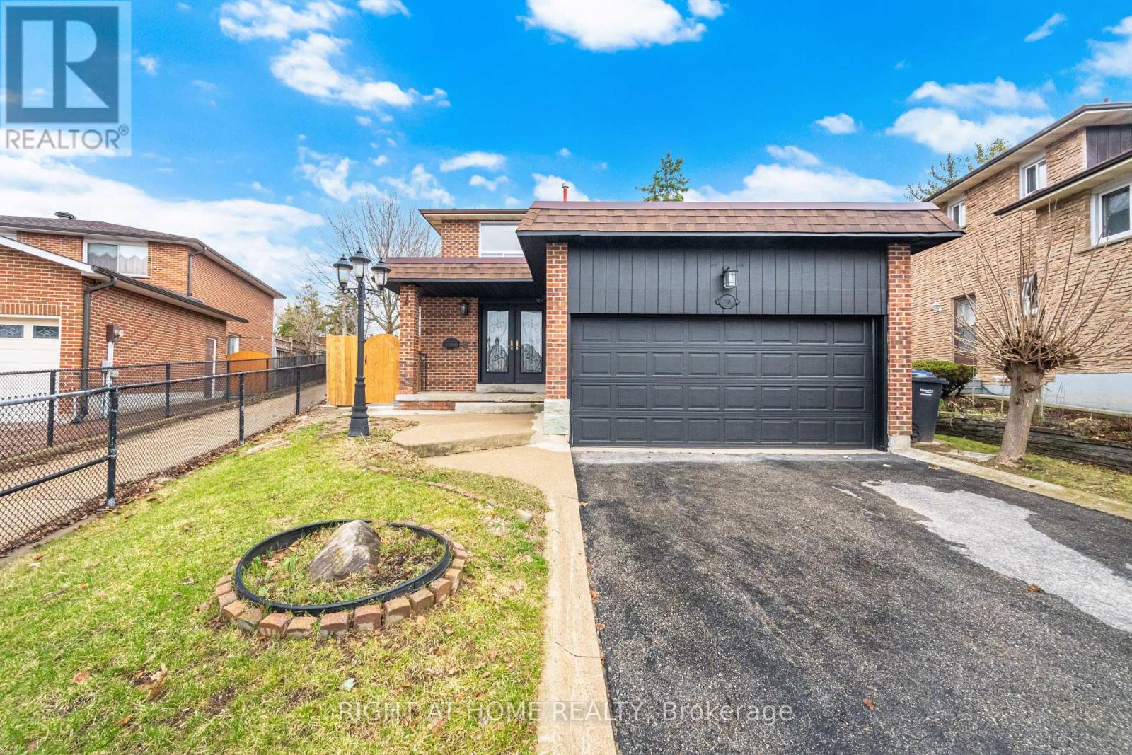 House – 20 PEPPERWOOD PLACE, Brampton – photo 3