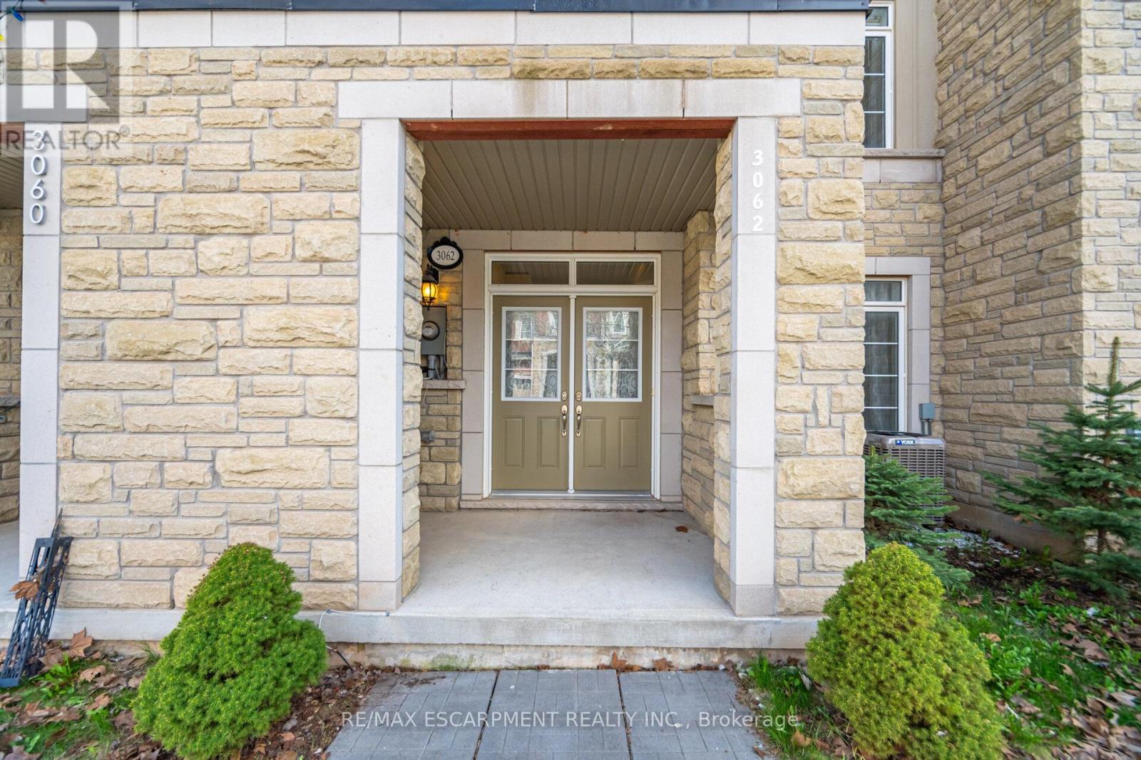Row / Townhouse – 3062 EBERLY WOODS DRIVE, Oakville – photo 5