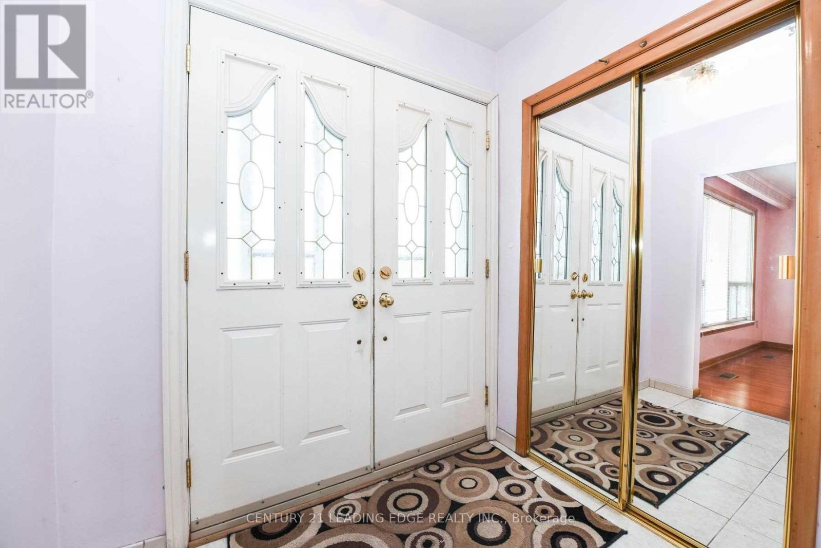 House – 3717 MORNING STAR DRIVE, Mississauga – photo 2