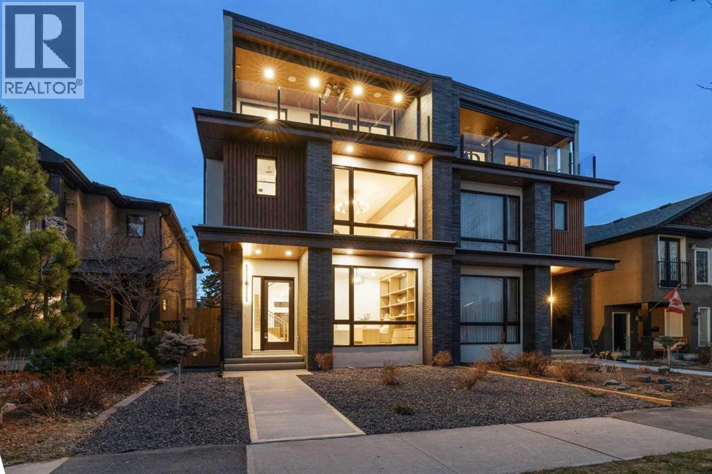 Duplex for Sale in 1740 6 Avenue NW|Calgary, Alberta T2N0W2