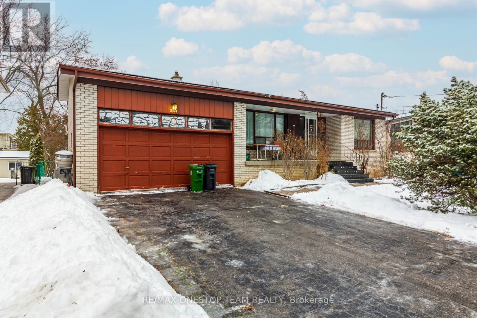 House – 344 PLEASANT AVENUE, Toronto – photo 2