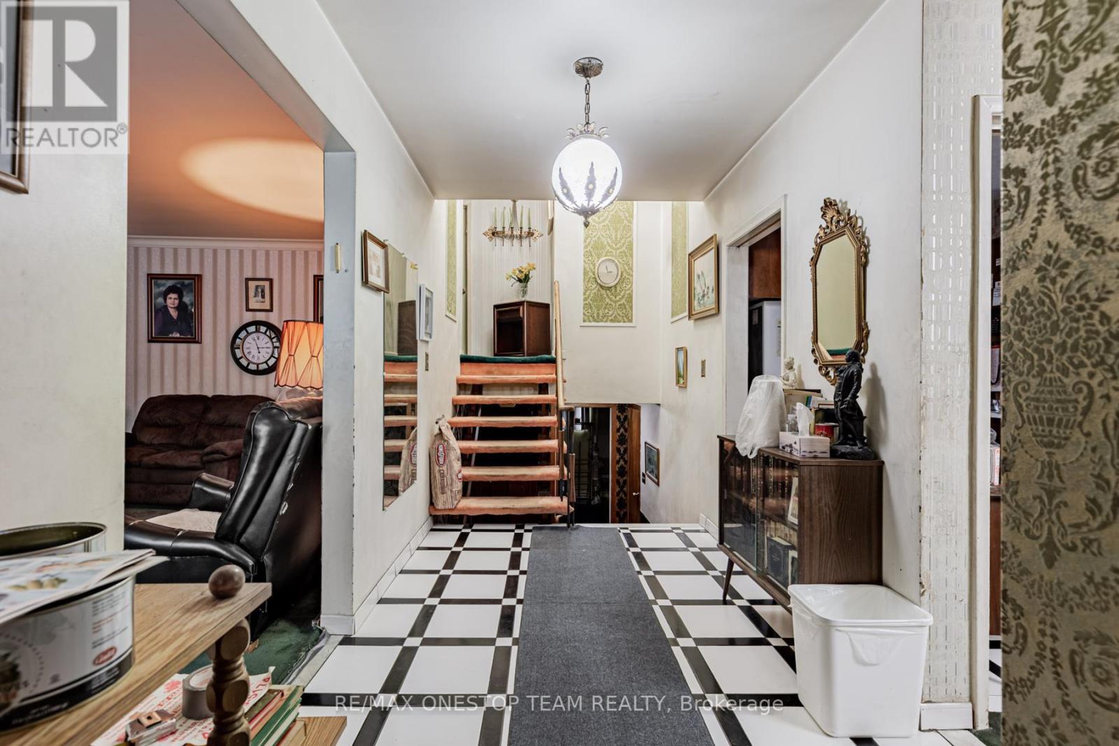 House – 344 PLEASANT AVENUE, Toronto – photo 3