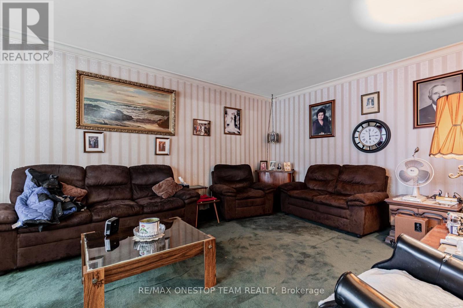 House – 344 PLEASANT AVENUE, Toronto – photo 4