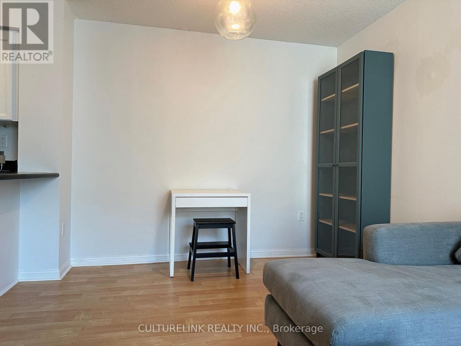 Apartment – Address not available,  – photo 4