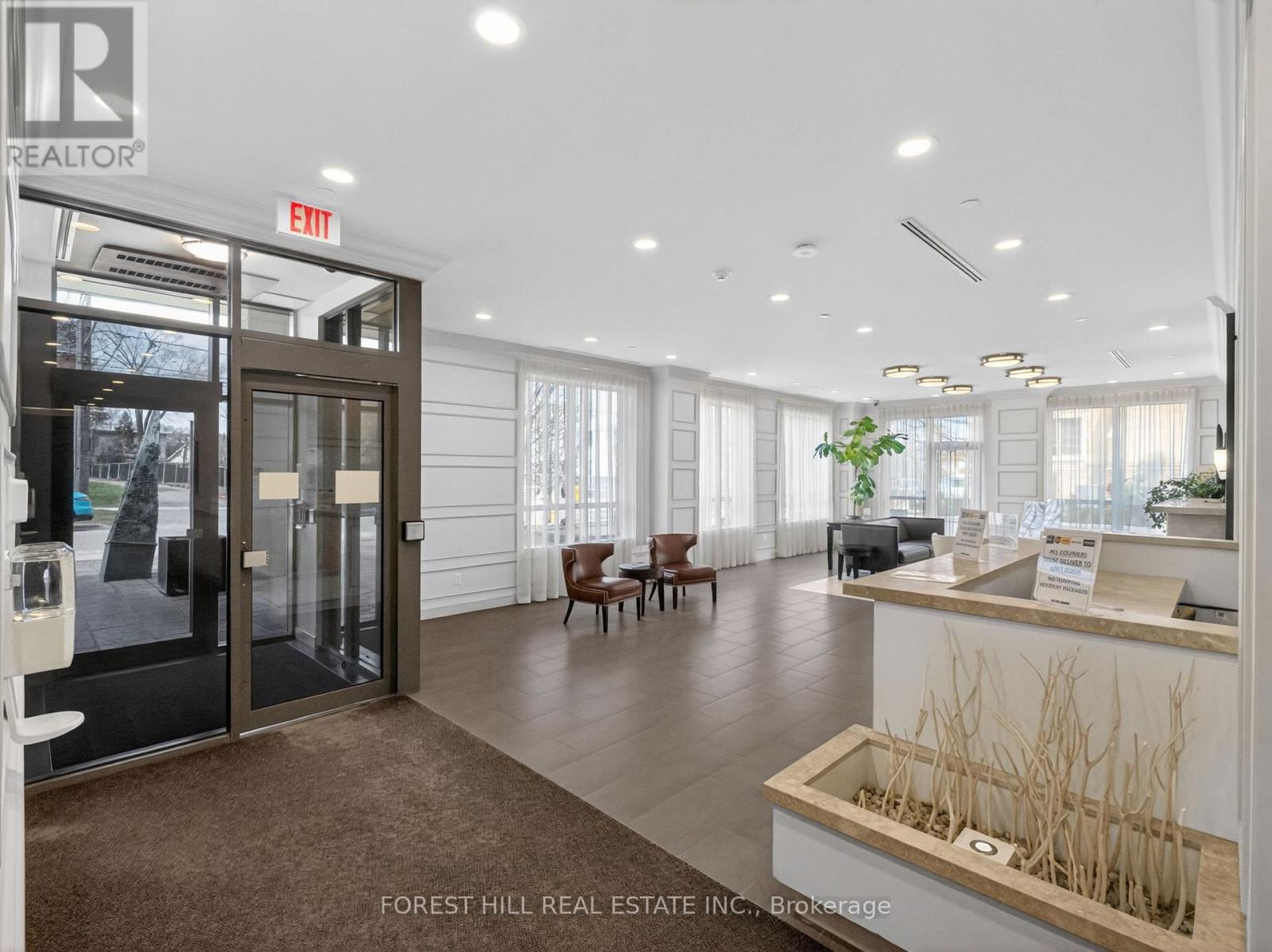 Apartment – 224 - 35 SARANAC BOULEVARD, Toronto – photo 5
