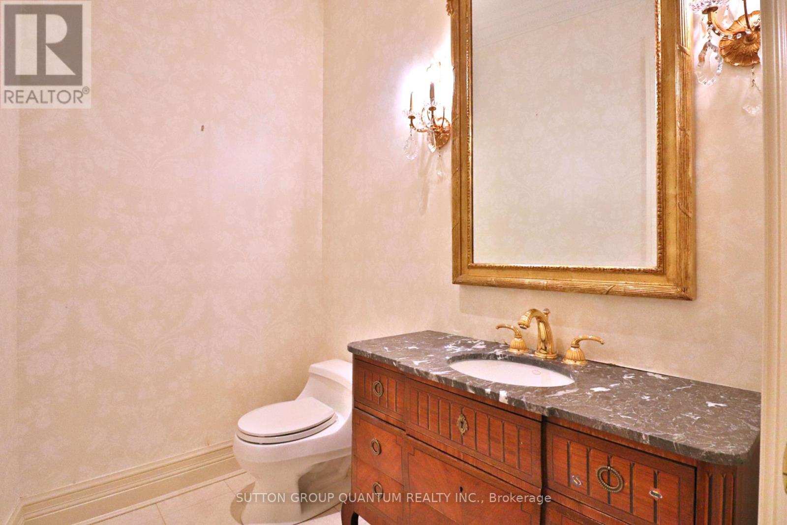 Apartment – 108 - 1 POST ROAD, Toronto – photo 2