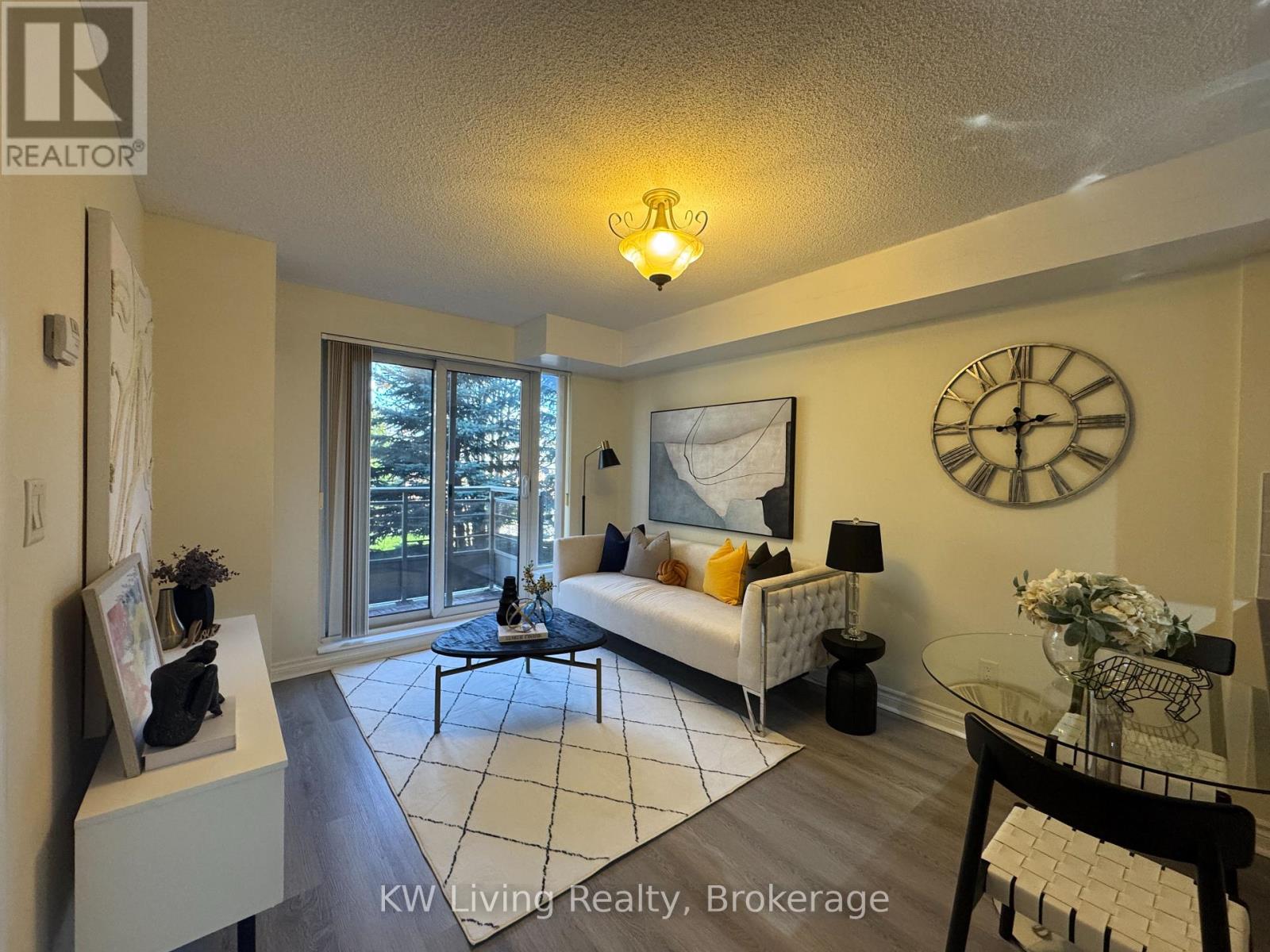 Apartment – 204 - 19 BARBERRY PLACE, Toronto – photo 4