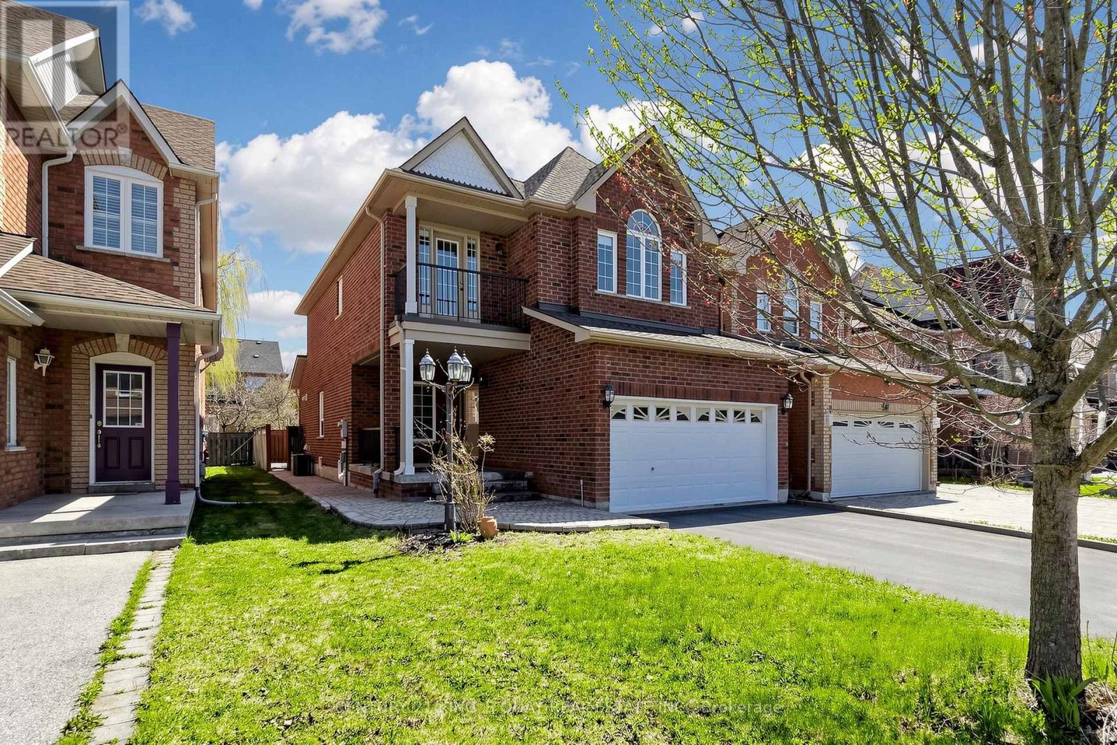 House – 39 COLONIAL CRESCENT, Richmond Hill – photo 2