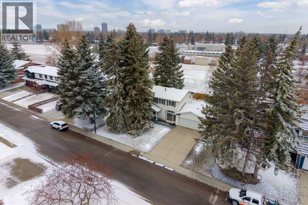 House for Sale in 356 Willow Ridge Place SE|Calgary, Alberta T2J1N4 2